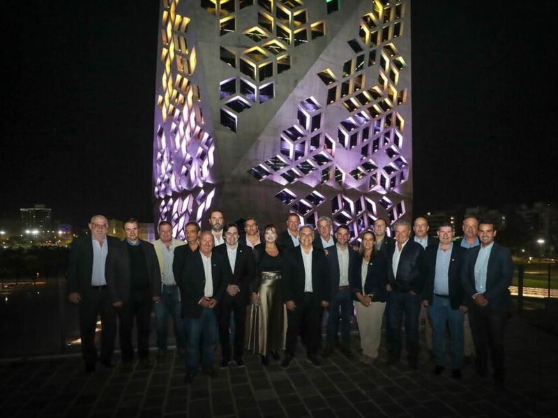 El campo exige la eliminación de retenciones y un plan público consensuado